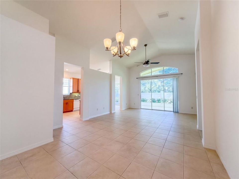 En Venta: $345,000 (2 camas, 2 baños, 1778 Pies cuadrados)