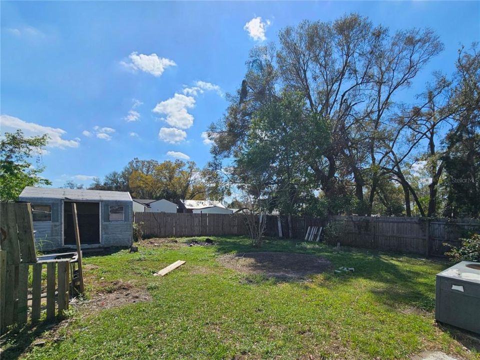 For Rent: $1,550 (3 beds, 1 baths, 1200 Square Feet)