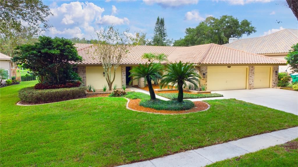 En Venta: $850,000 (3 camas, 2 baños, 2619 Pies cuadrados)