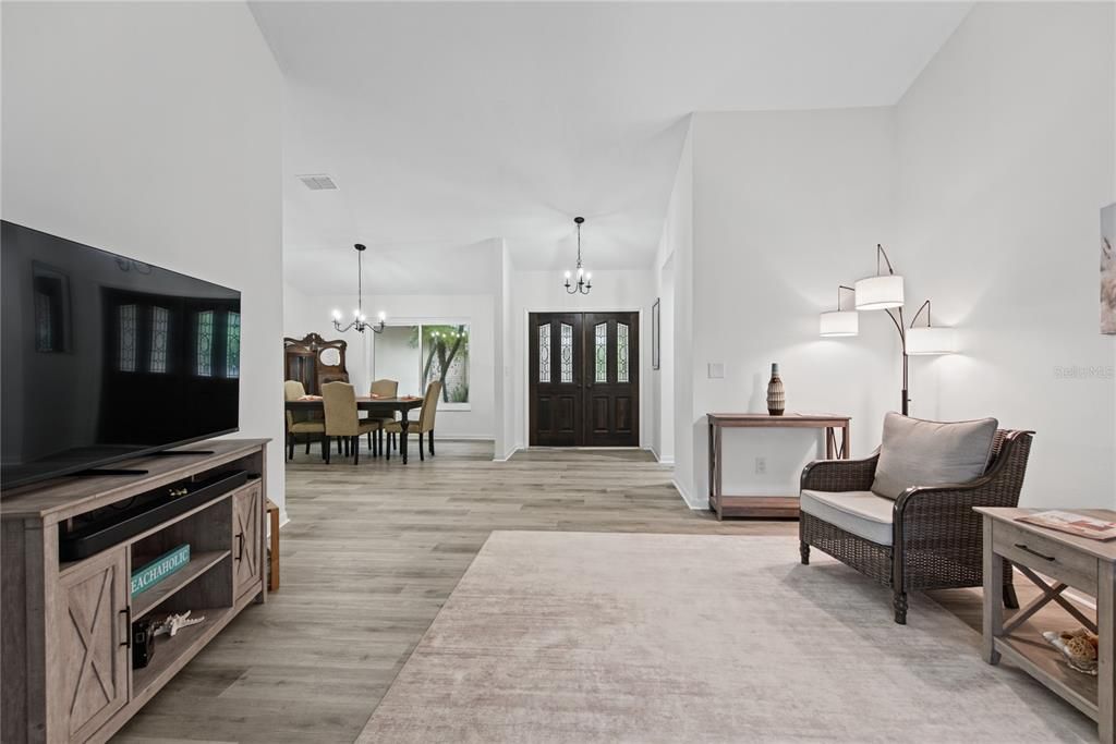 En Venta: $850,000 (3 camas, 2 baños, 2619 Pies cuadrados)