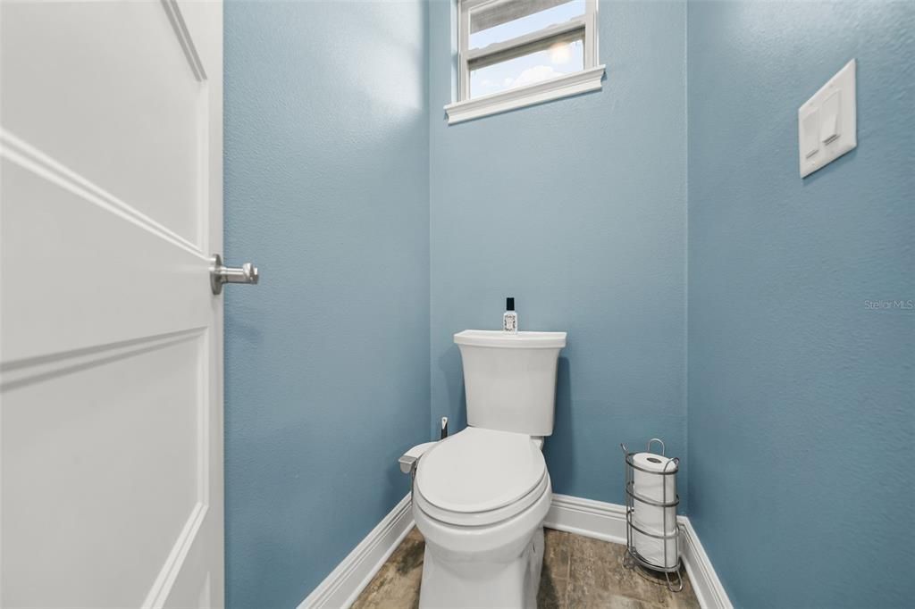 For Sale: $869,000 (4 beds, 3 baths, 2193 Square Feet)
