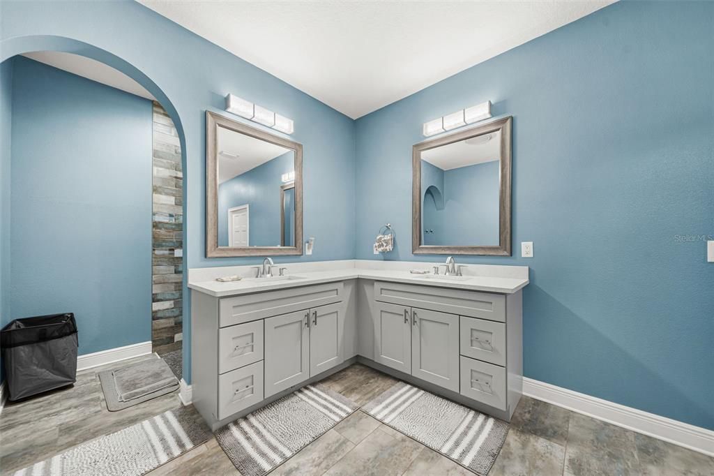 For Sale: $869,000 (4 beds, 3 baths, 2193 Square Feet)