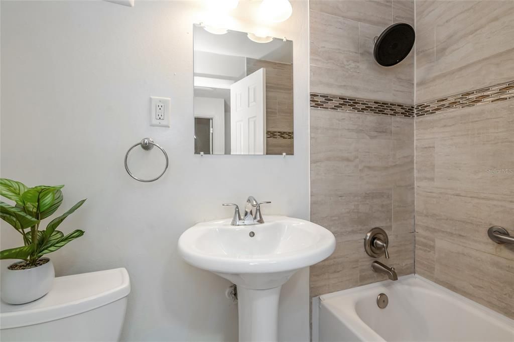 En Venta: $172,000 (2 camas, 1 baños, 816 Pies cuadrados)