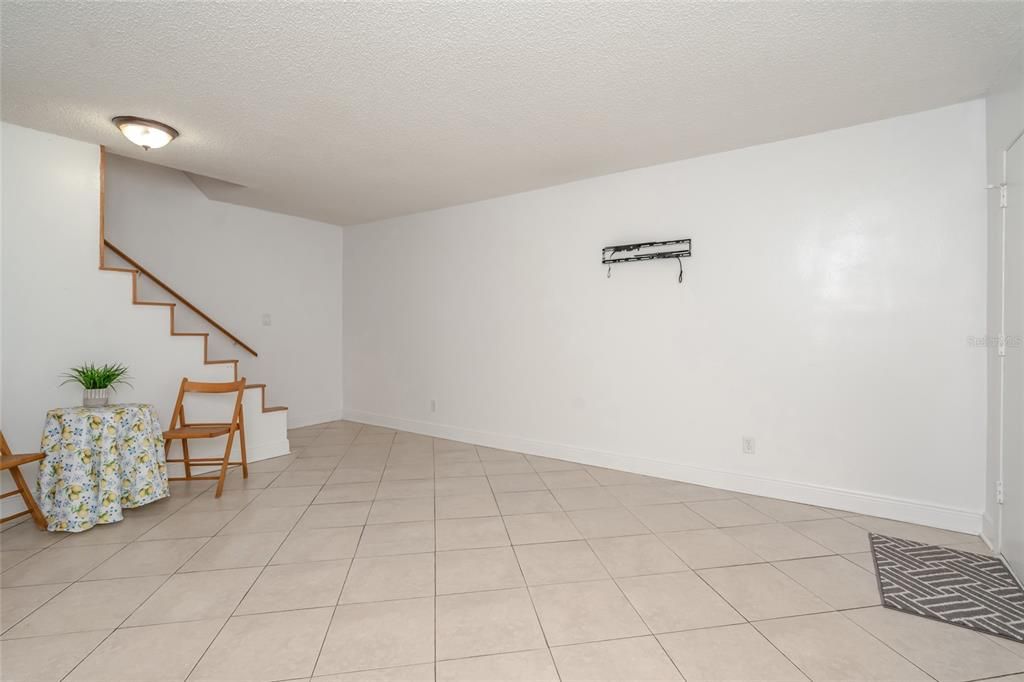 En Venta: $172,000 (2 camas, 1 baños, 816 Pies cuadrados)