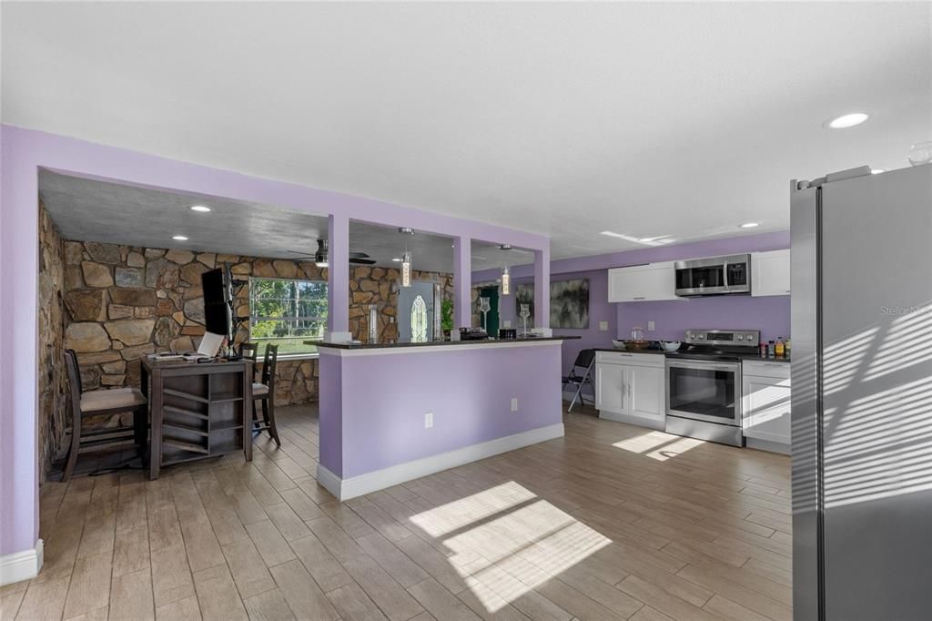 For Sale: $390,000 (3 beds, 2 baths, 1510 Square Feet)
