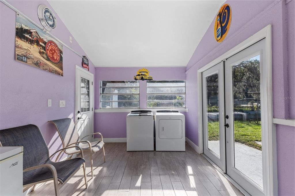 For Sale: $390,000 (3 beds, 2 baths, 1510 Square Feet)
