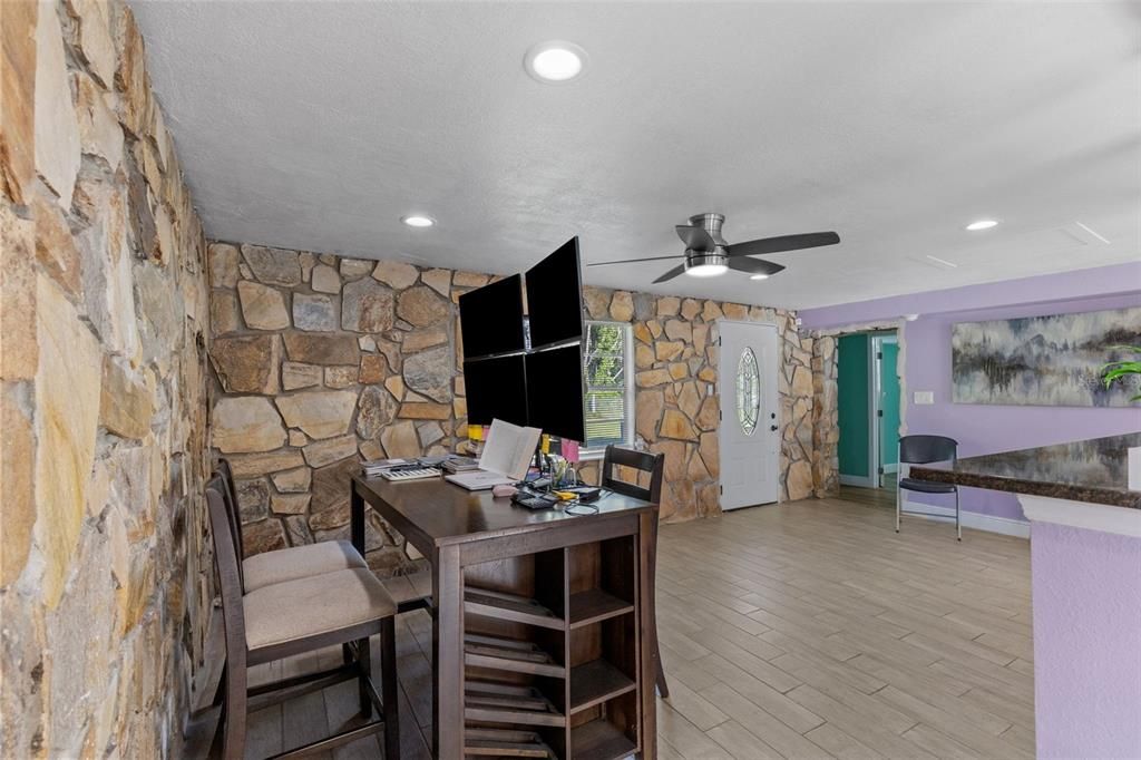 For Sale: $390,000 (3 beds, 2 baths, 1510 Square Feet)