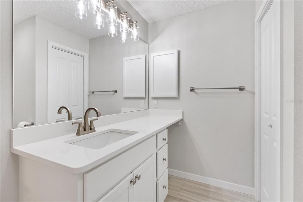 For Sale: $345,000 (3 beds, 2 baths, 1392 Square Feet)
