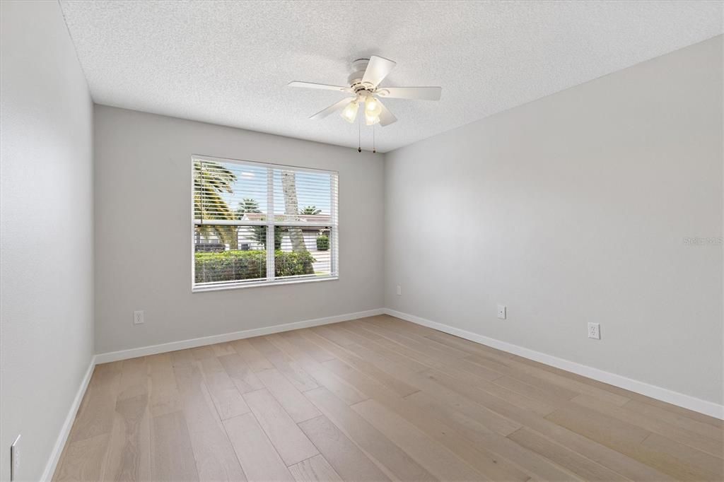 For Sale: $345,000 (3 beds, 2 baths, 1392 Square Feet)