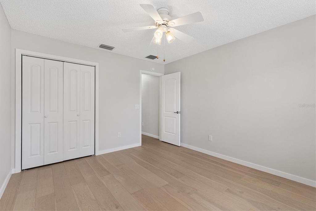For Sale: $345,000 (3 beds, 2 baths, 1392 Square Feet)