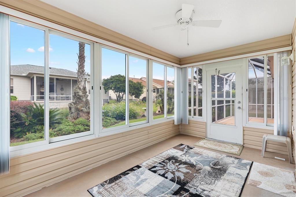 For Sale: $345,000 (3 beds, 2 baths, 1392 Square Feet)