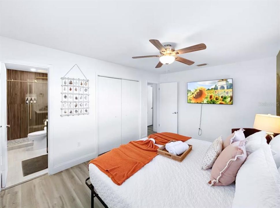 En Venta: $645,000 (4 camas, 2 baños, 1906 Pies cuadrados)