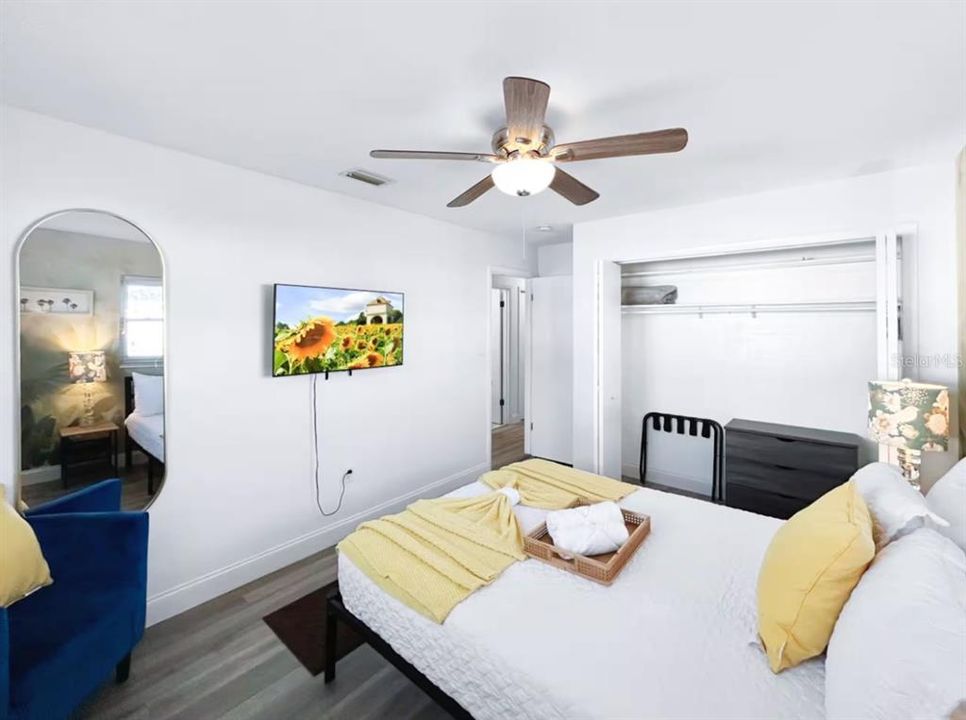 En Venta: $645,000 (4 camas, 2 baños, 1906 Pies cuadrados)