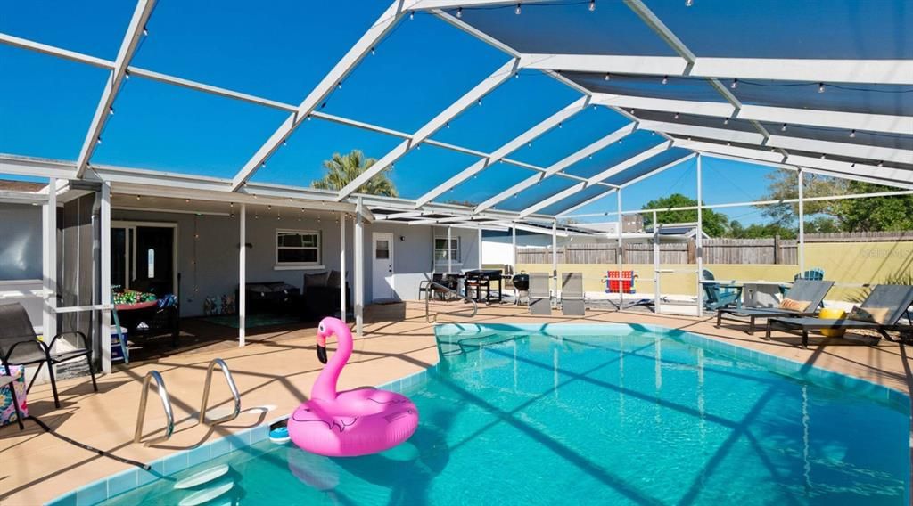 En Venta: $645,000 (4 camas, 2 baños, 1906 Pies cuadrados)