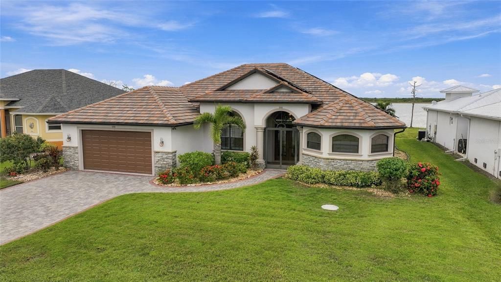 На продажу: $995,000 (3 спален, 2 ванн, 2307 Квадратных фут)