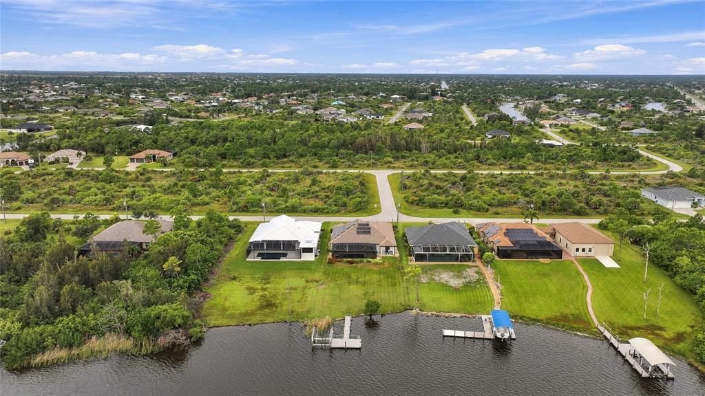 На продажу: $995,000 (3 спален, 2 ванн, 2307 Квадратных фут)