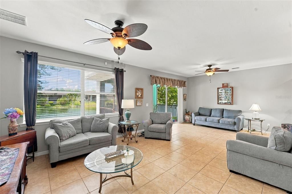 En Venta: $329,000 (3 camas, 2 baños, 1788 Pies cuadrados)
