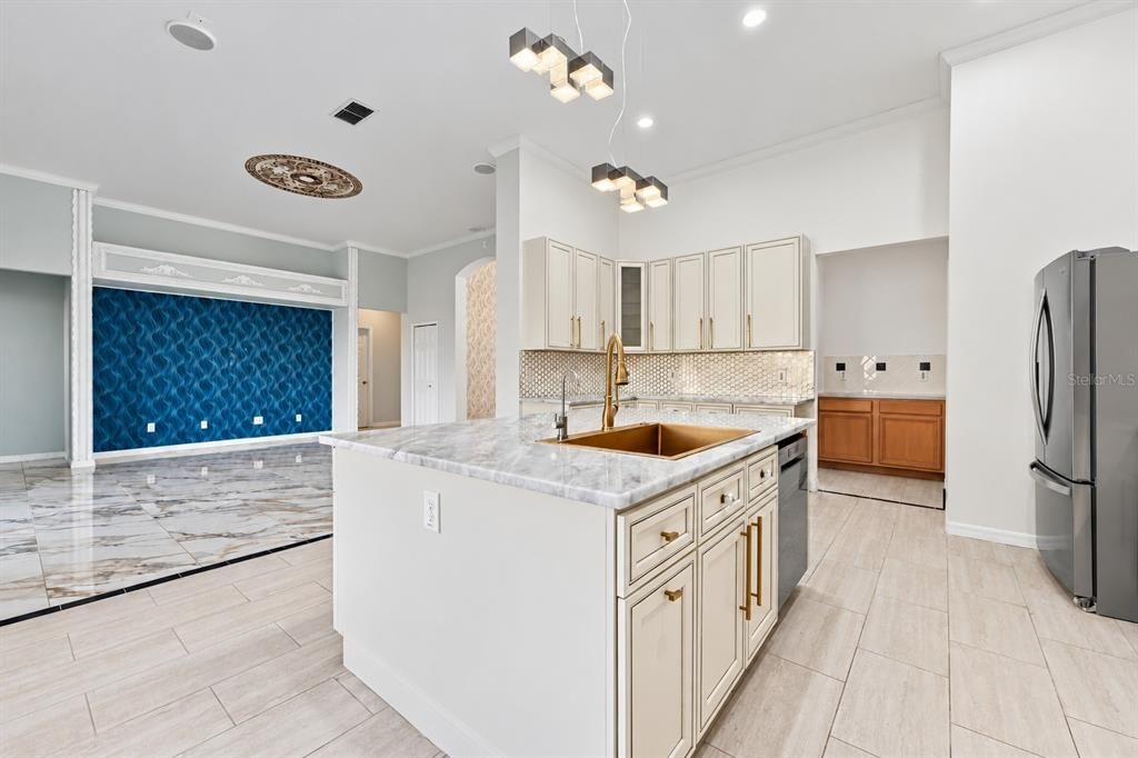 For Sale: $595,000 (4 beds, 3 baths, 2529 Square Feet)