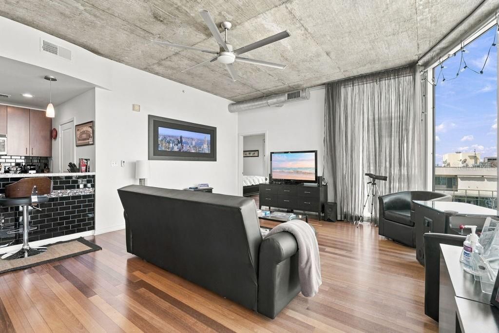 En Venta: $419,000 (2 camas, 2 baños, 1212 Pies cuadrados)