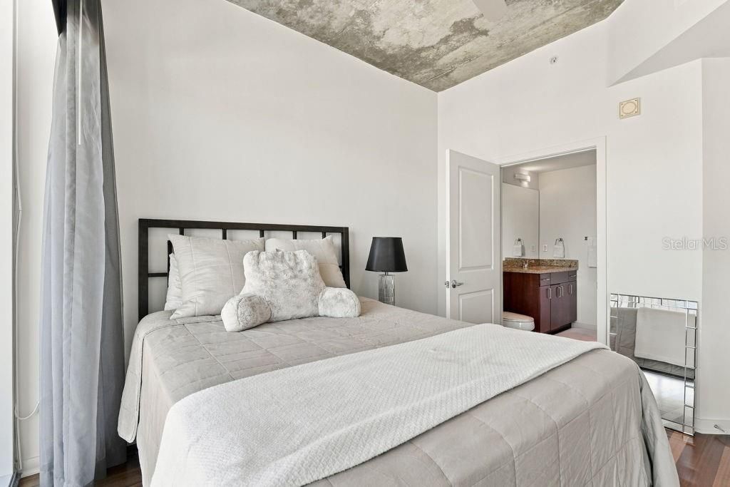 En Venta: $419,000 (2 camas, 2 baños, 1212 Pies cuadrados)