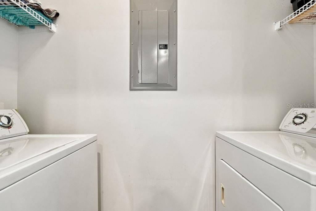 En Venta: $419,000 (2 camas, 2 baños, 1212 Pies cuadrados)