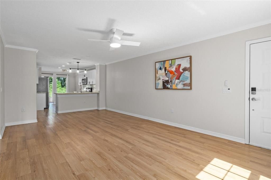 For Sale: $170,000 (2 beds, 2 baths, 1025 Square Feet)
