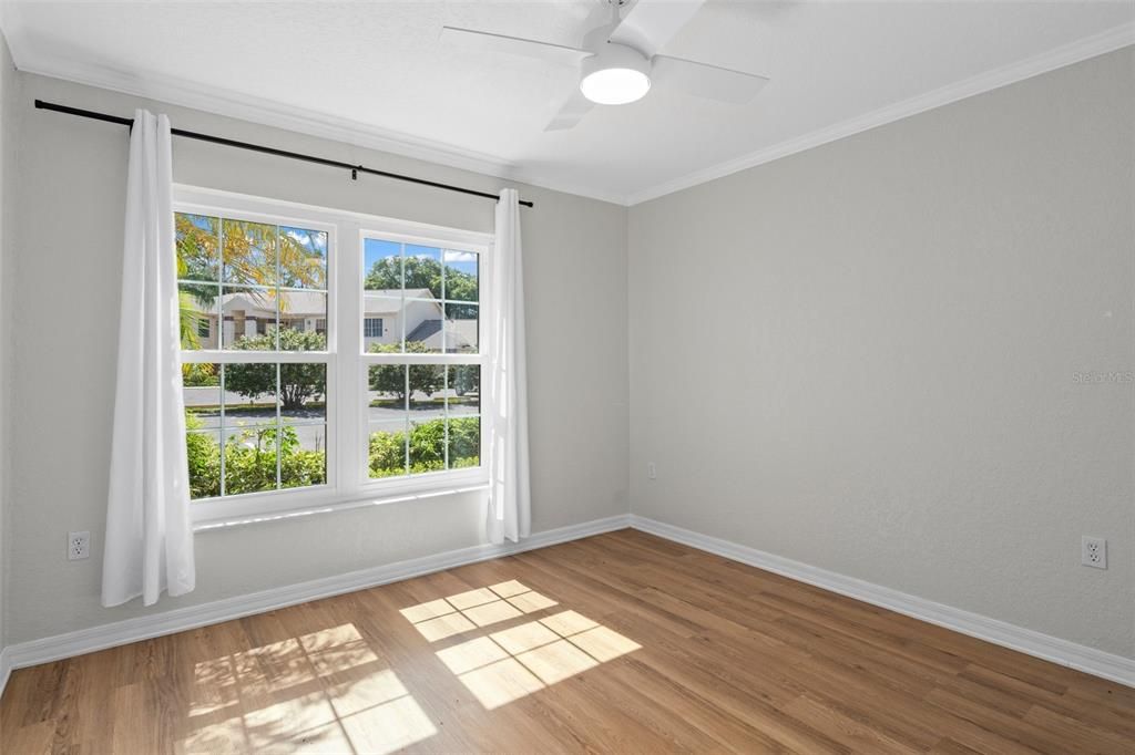 For Sale: $170,000 (2 beds, 2 baths, 1025 Square Feet)