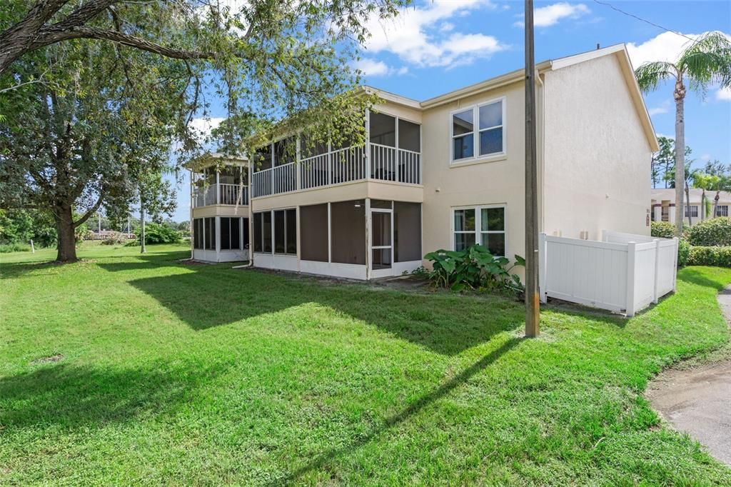 For Sale: $170,000 (2 beds, 2 baths, 1025 Square Feet)