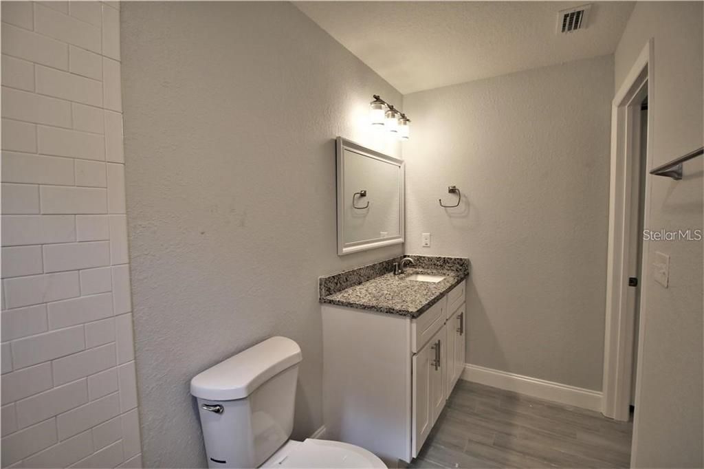 В аренду: $2,700 (4 спален, 2 ванн, 1368 Квадратных фут)