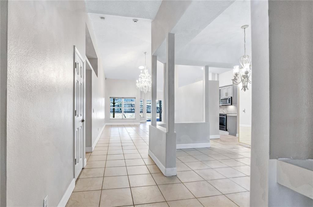 En Venta: $525,000 (4 camas, 2 baños, 2044 Pies cuadrados)