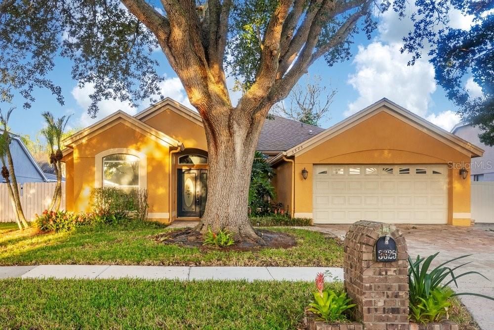 En Venta: $525,000 (4 camas, 2 baños, 2044 Pies cuadrados)