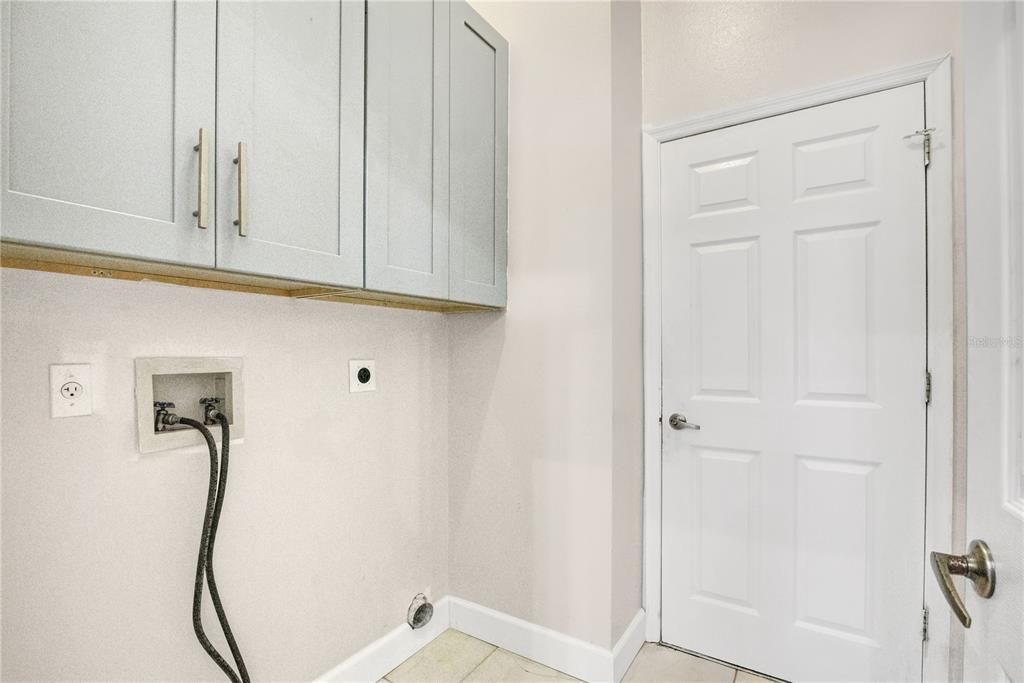 En Venta: $525,000 (4 camas, 2 baños, 2044 Pies cuadrados)