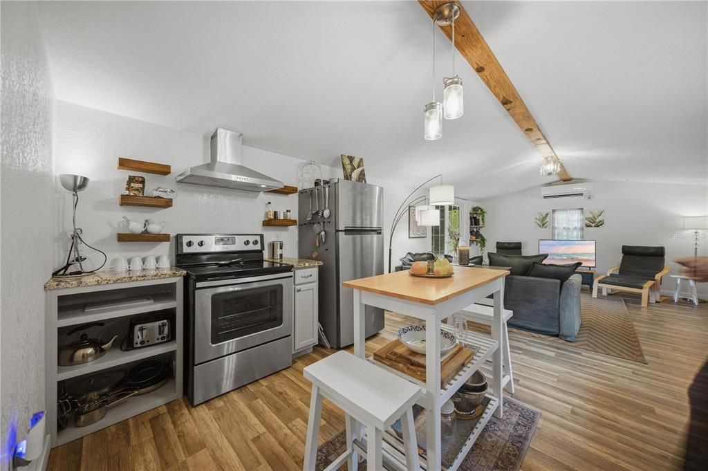 En Venta: $315,000 (1 camas, 1 baños, 784 Pies cuadrados)