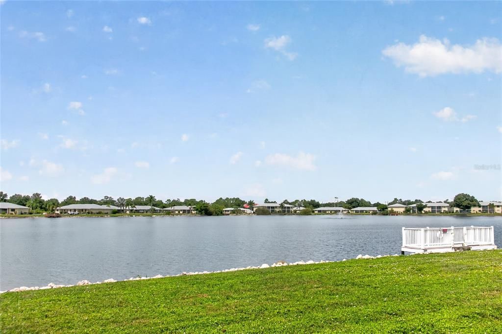 For Sale: $129,000 (2 beds, 2 baths, 886 Square Feet)