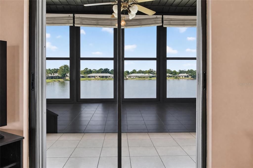 For Sale: $129,000 (2 beds, 2 baths, 886 Square Feet)