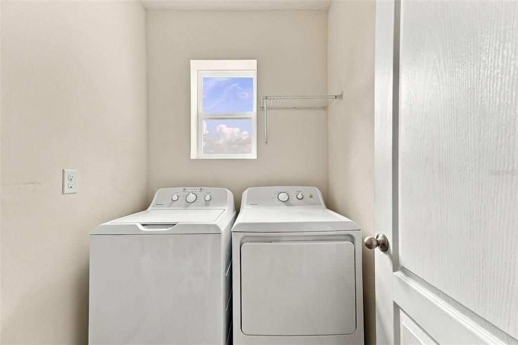 For Sale: $369,900 (3 beds, 2 baths, 1516 Square Feet)