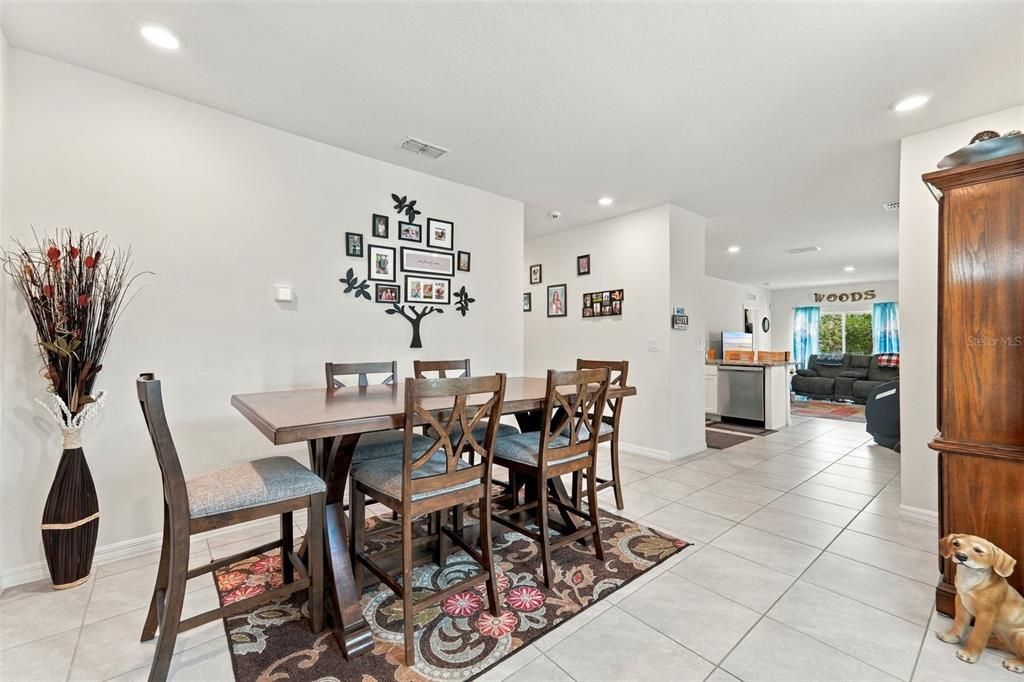 For Sale: $369,900 (3 beds, 2 baths, 1516 Square Feet)