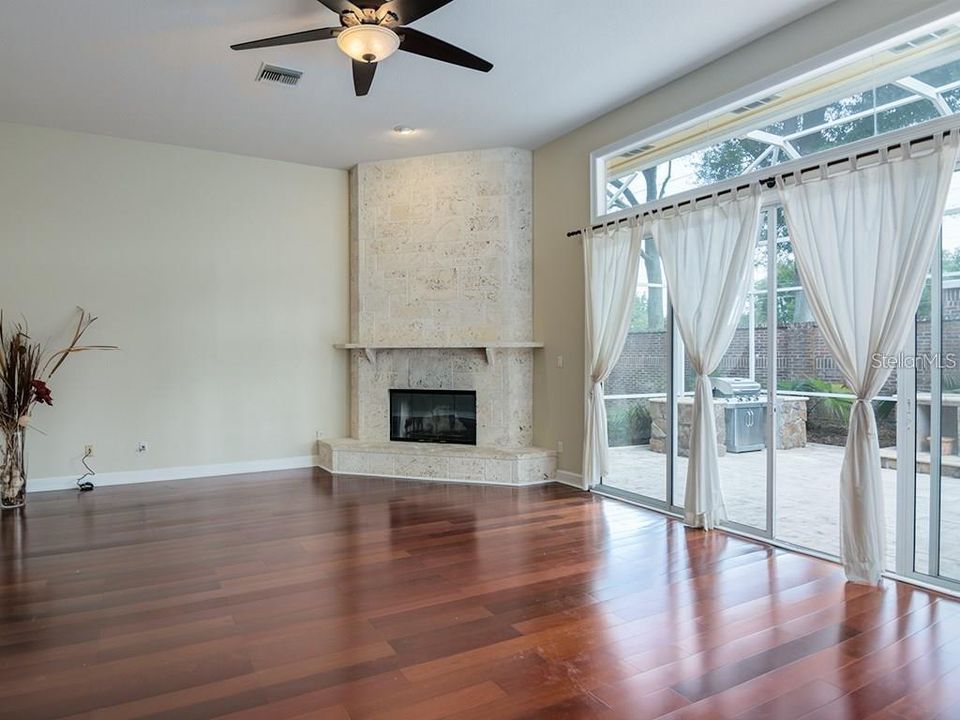For Rent: $4,500 (4 beds, 3 baths, 2933 Square Feet)