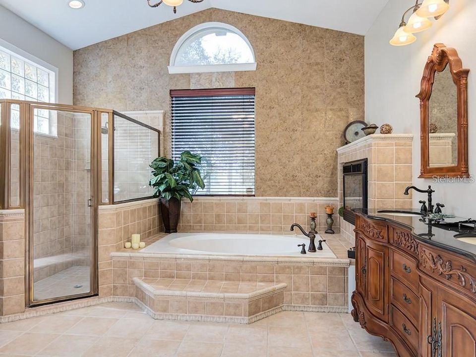 For Rent: $4,500 (4 beds, 3 baths, 2933 Square Feet)