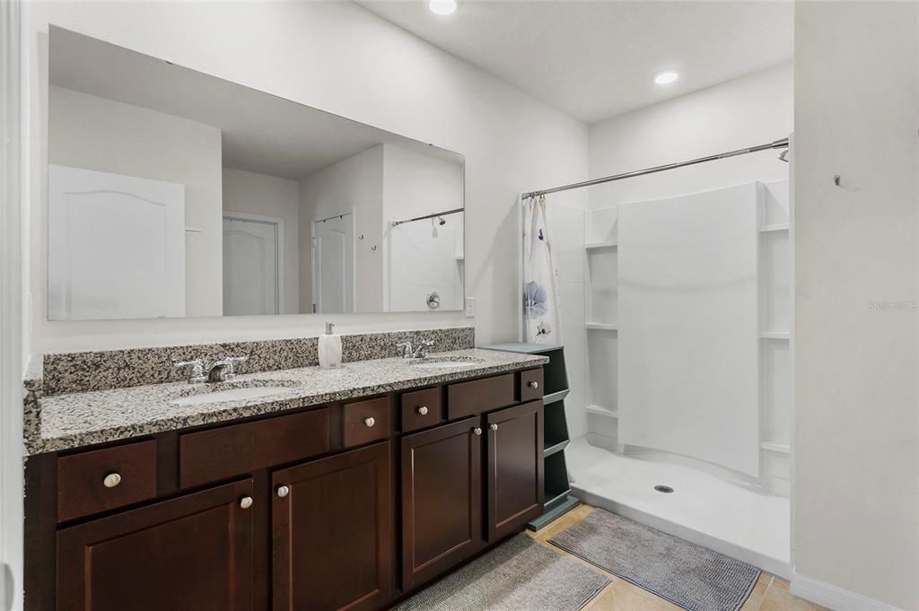 For Sale: $375,000 (4 beds, 2 baths, 1830 Square Feet)