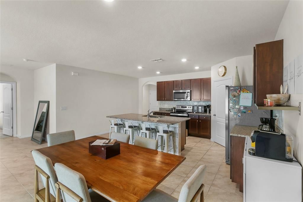 For Sale: $375,000 (4 beds, 2 baths, 1830 Square Feet)