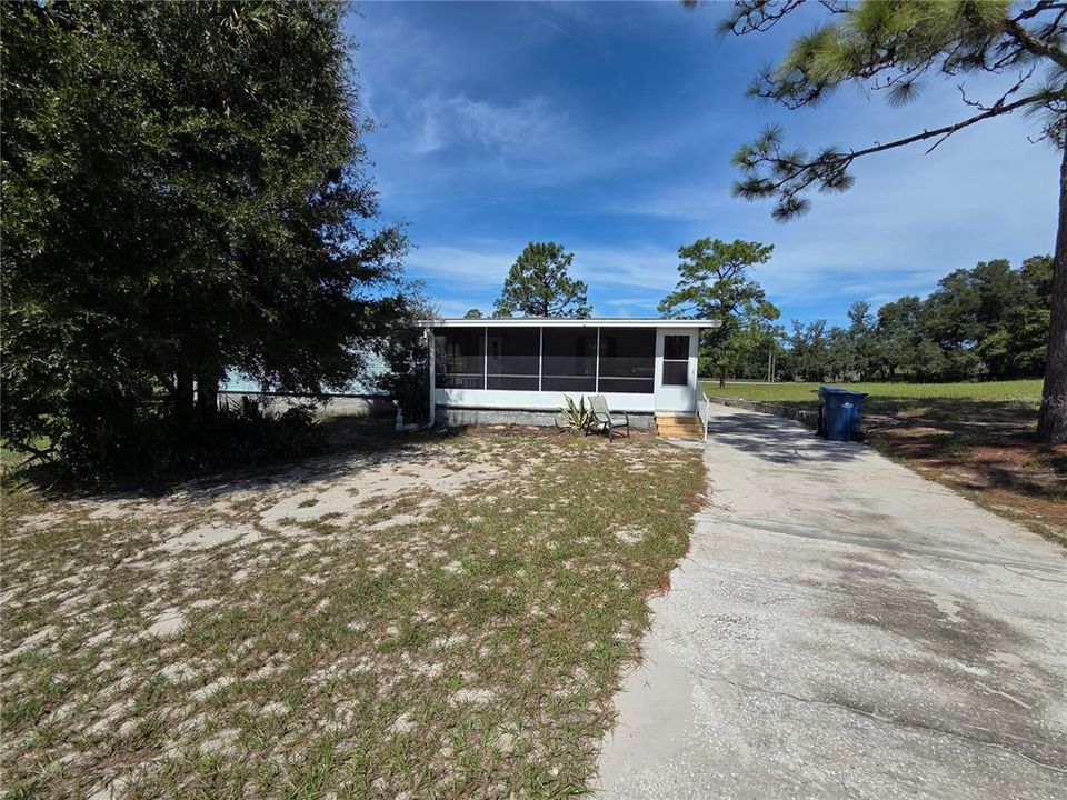 For Rent: $2,000 (3 beds, 2 baths, 1680 Square Feet)
