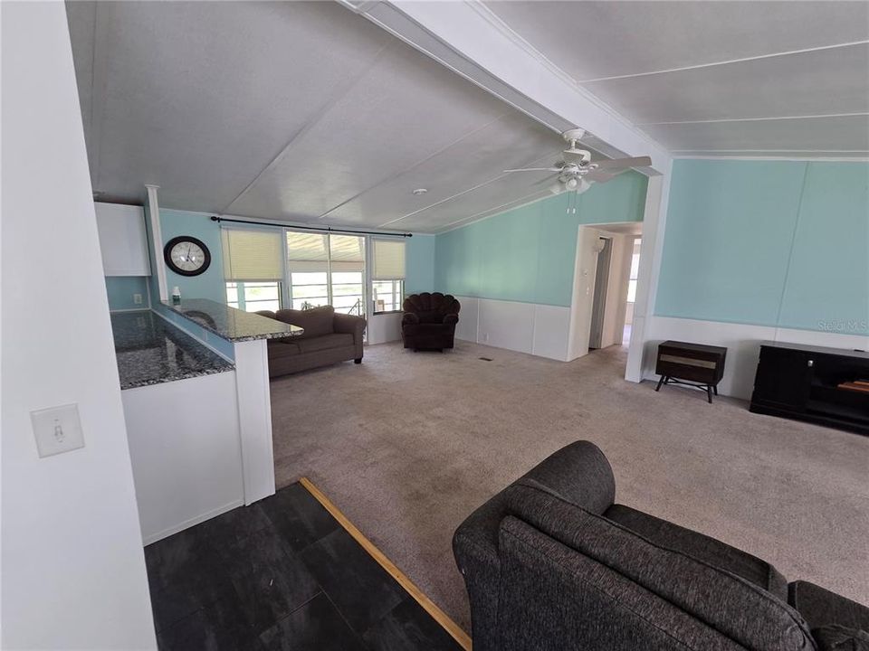 For Rent: $2,000 (3 beds, 2 baths, 1680 Square Feet)