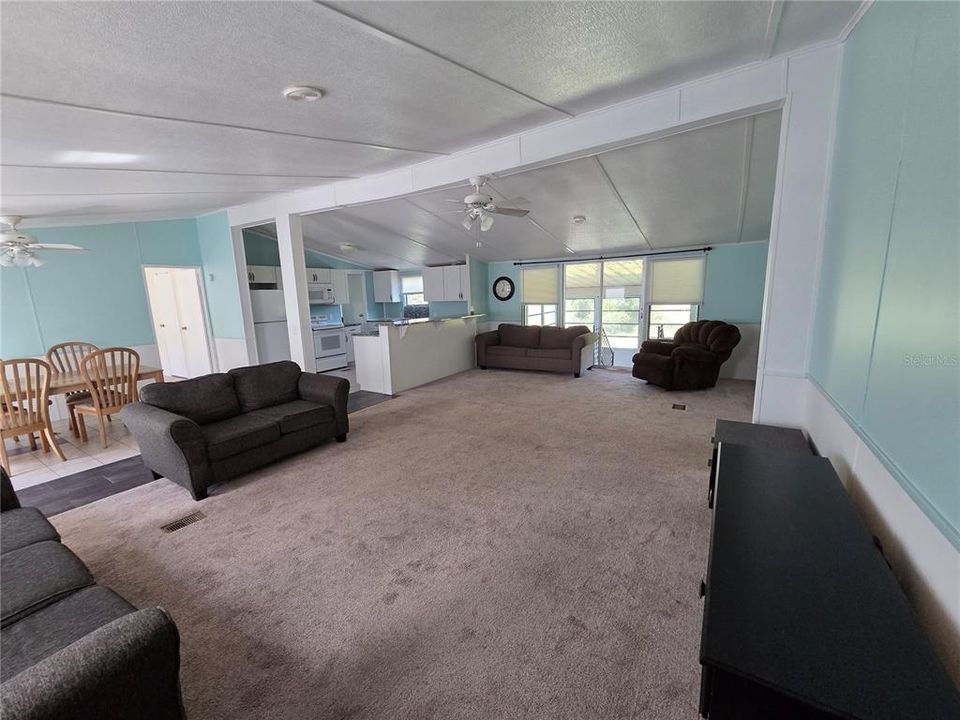 For Rent: $2,000 (3 beds, 2 baths, 1680 Square Feet)