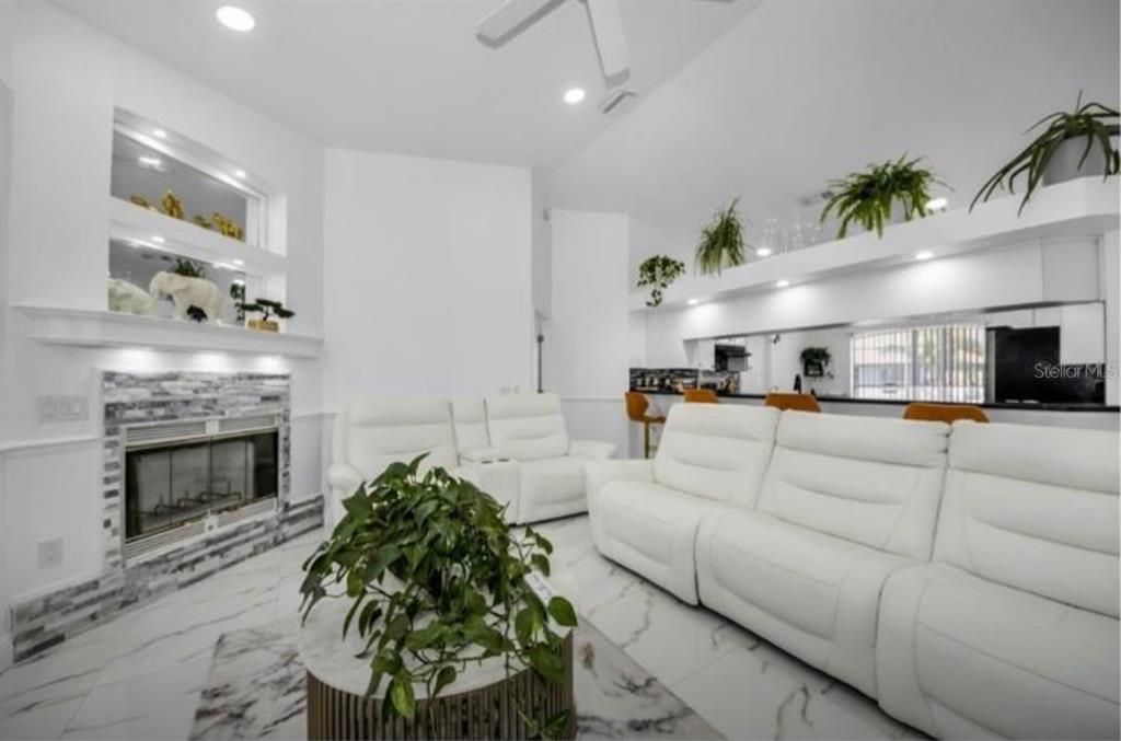 На продажу: $609,900 (4 спален, 4 ванн, 2332 Квадратных фут)