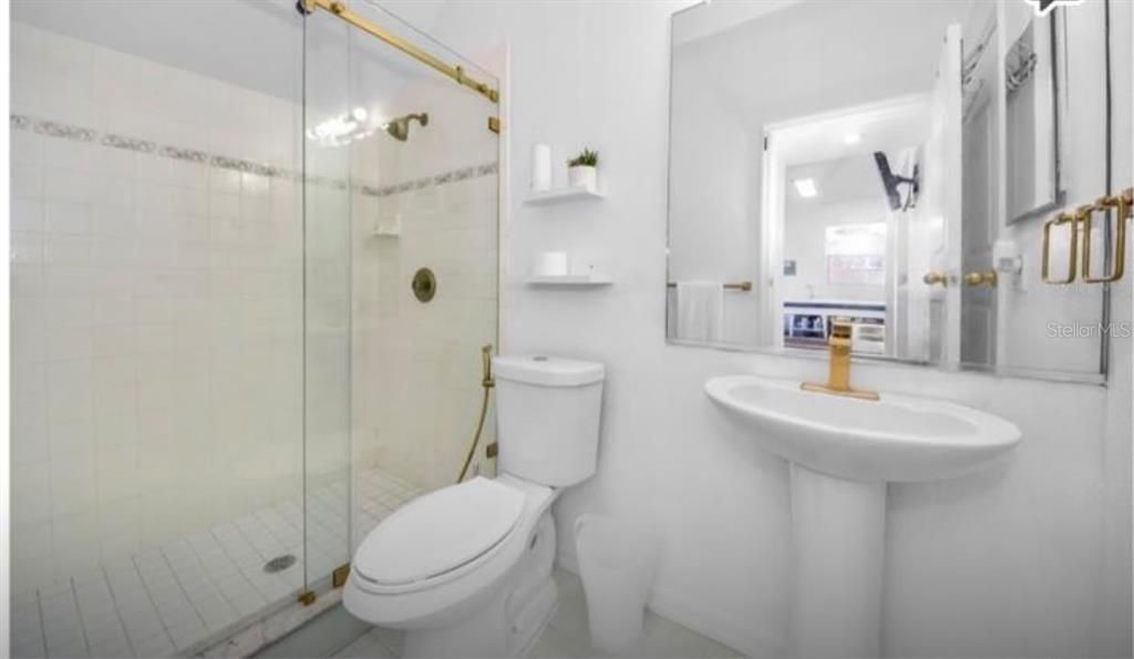 На продажу: $609,900 (4 спален, 4 ванн, 2332 Квадратных фут)