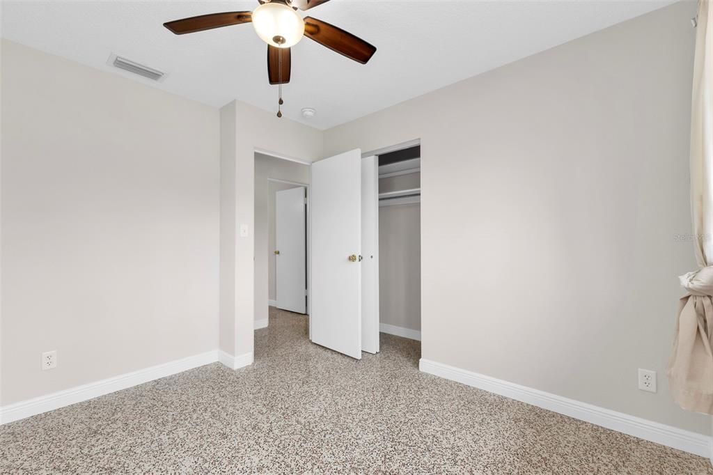 For Sale: $338,000 (3 beds, 2 baths, 1292 Square Feet)