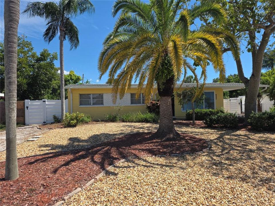 For Sale: $338,000 (3 beds, 2 baths, 1292 Square Feet)