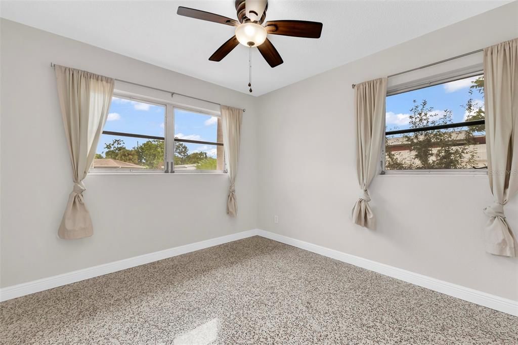For Sale: $338,000 (3 beds, 2 baths, 1292 Square Feet)