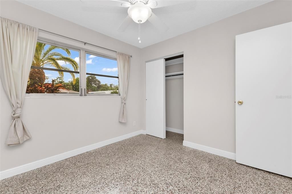 For Sale: $338,000 (3 beds, 2 baths, 1292 Square Feet)